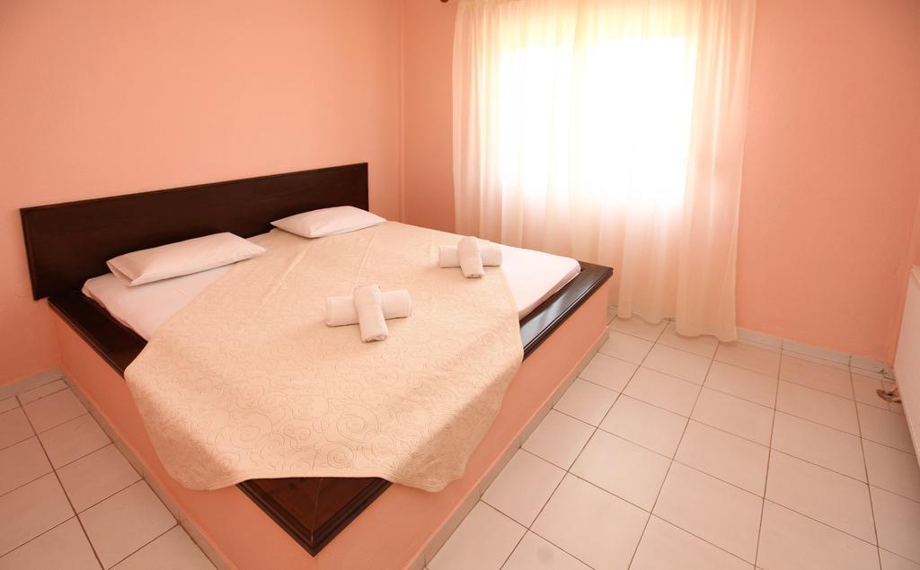 Aparthotel Amarilia Skala Rachoni  Exterior foto