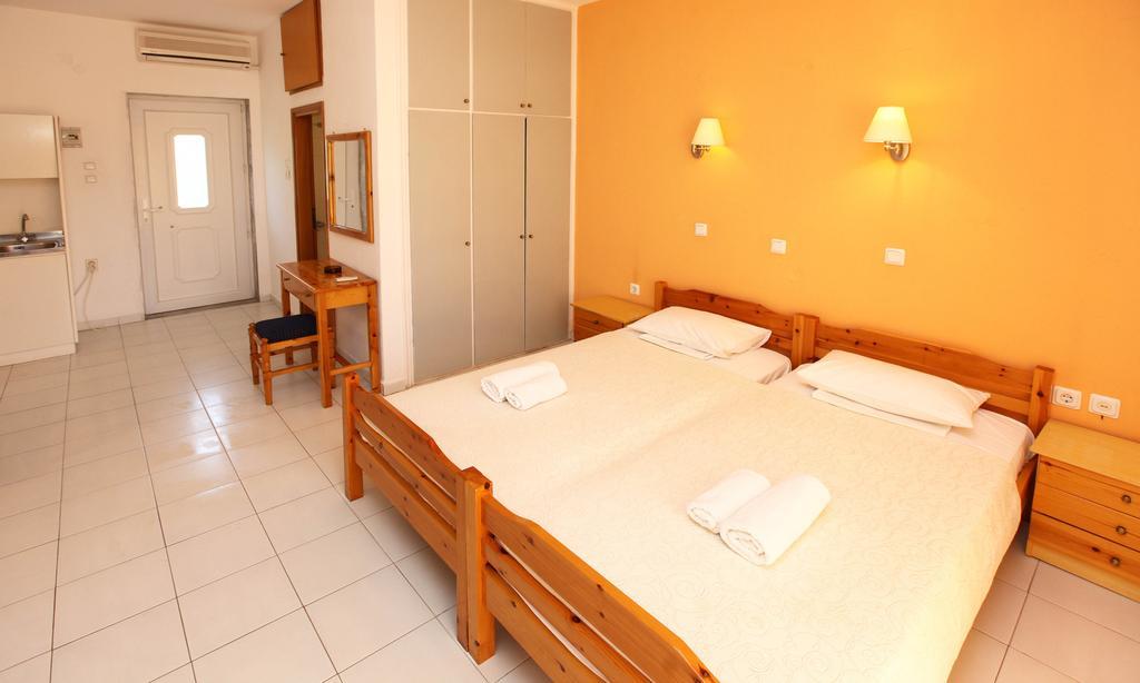 Aparthotel Amarilia Skala Rachoni  Exterior foto