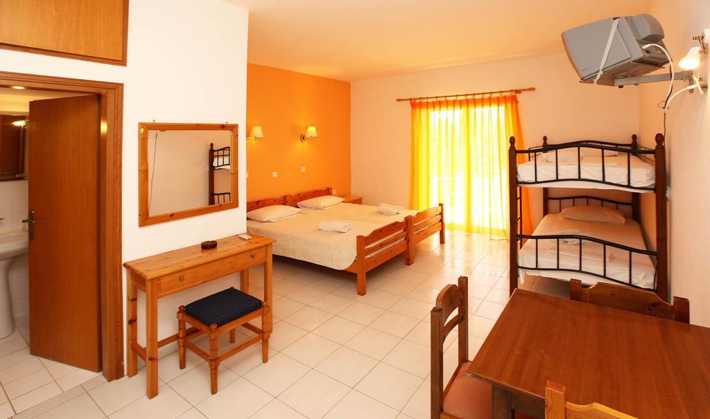 Aparthotel Amarilia Skala Rachoni  Exterior foto