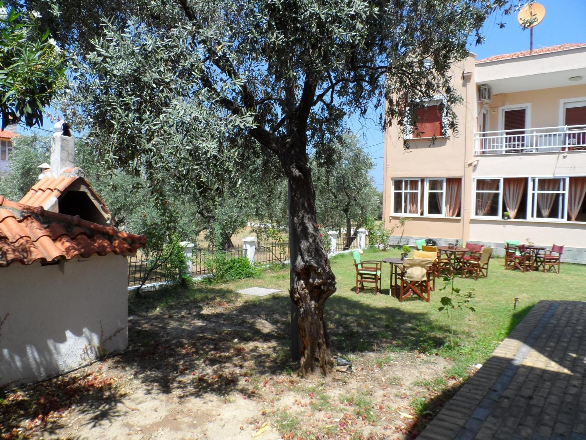 Aparthotel Amarilia Skala Rachoni  Exterior foto