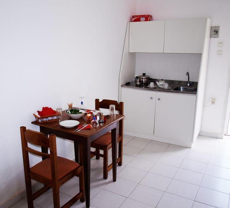 Aparthotel Amarilia Skala Rachoni  Habitación foto
